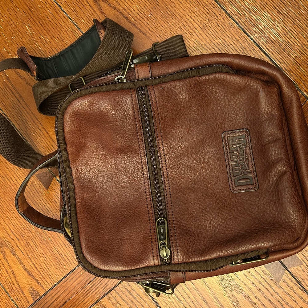 Duluth Trading Leather Crossbody Bag